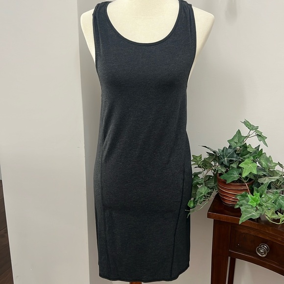 lululemon Salutation To Savasana Dress - Picture 3 of 11